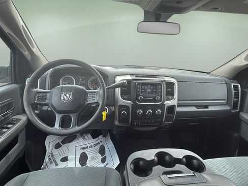 Used 2018 RAM 3500 SLT AWD/4WD image 9
