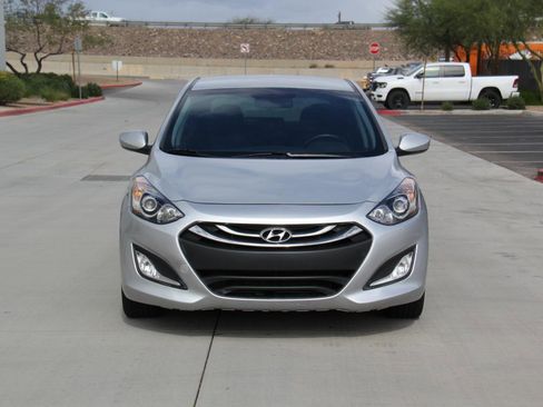 Used 2013 Hyundai Elantra GT w/ Touch & Go Pkg image 2