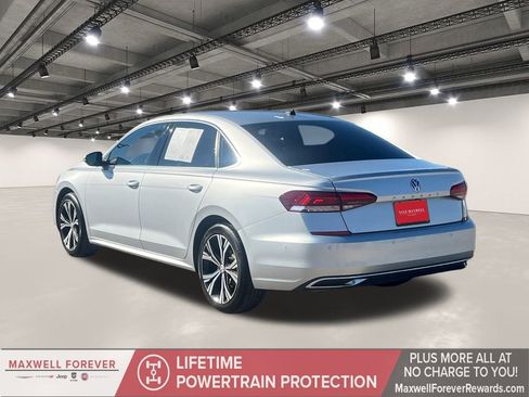 Used 2020 Volkswagen Passat 2.0T SEL image 14