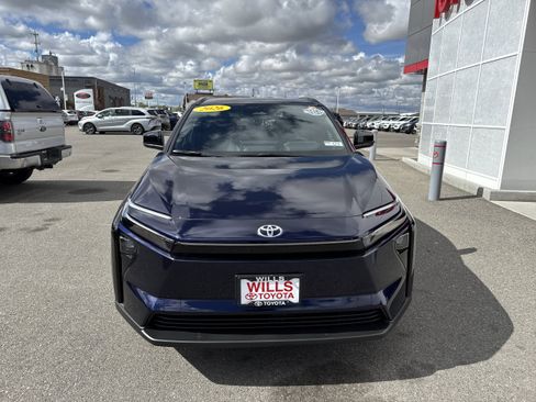 Used 2026 Toyota bZ AWD/4WD image 8
