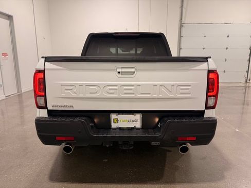 Used 2025 Honda Ridgeline Black Edition image 6