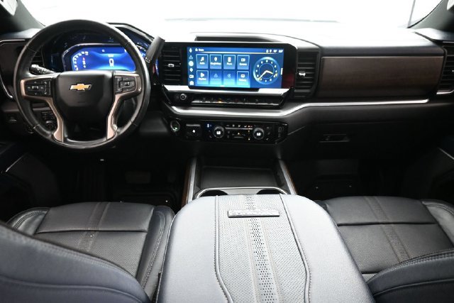 Used 2024 Chevrolet Silverado 3500 High Country w/ High Country Premium Package AWD/4WD image 16