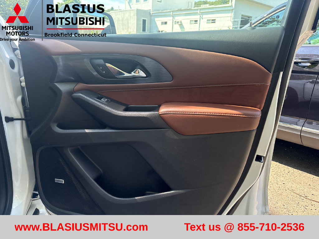 Used 2021 Chevrolet Traverse High Country w/ LPO, Floor Liner Package AWD/4WD image 33