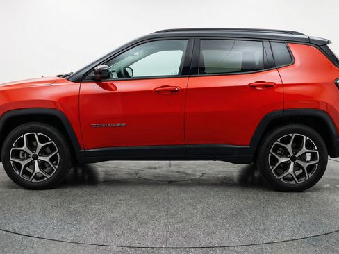 Used 2025 Jeep Compass Limited AWD/4WD image 5