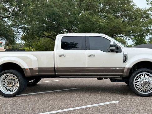 Used 2017 Ford F450 Lariat w/ Lariat Ultimate Package AWD/4WD image 5