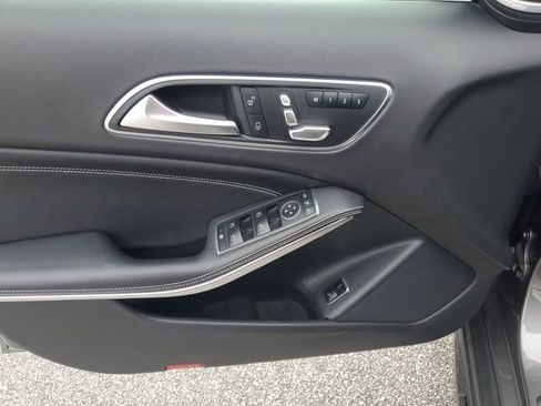 Used 2020 Mercedes-Benz GLA 250 GLA 250 image 9