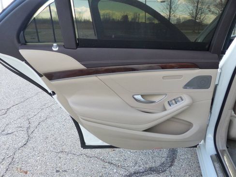 Used 2016 Mercedes-Benz S 550 4MATIC Sedan image 36