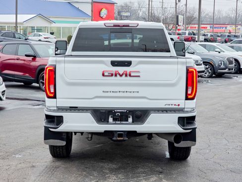 Used 2022 GMC Sierra 3500 AT4 w/ AT4 Preferred Package image 19