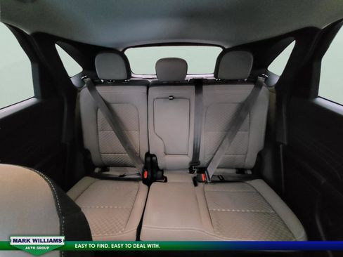 Used 2022 Ford Escape SE w/ SE Sport Appearance Package image 19