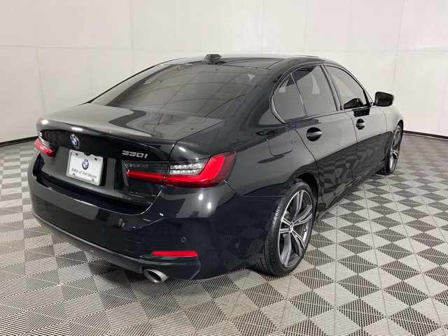 Certified 2023 BMW 330i xDrive Sedan w/ Premium Package AWD/4WD image 7