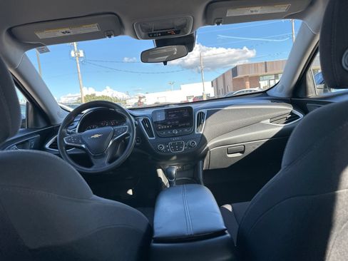 Used 2023 Chevrolet Malibu LT FWD image 26