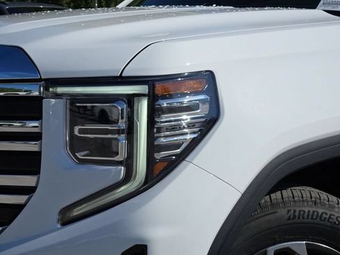 Used 2023 GMC Sierra 1500 SLT w/ SLT Premium Package AWD/4WD image 10