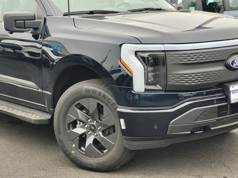 New 2025 Ford F150 Lightning Flash image 28
