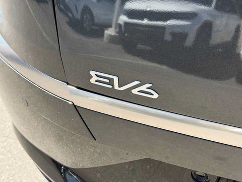 Used 2024 Kia EV6 Wind AWD/4WD image 32