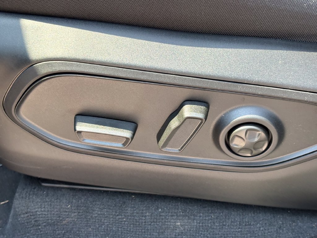 New 2026 Jeep Grand Cherokee Laredo RWD image 23