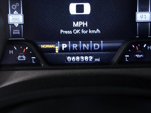 Used 2022 RAM 1500 Limited w/ Bed Utility Group image 25