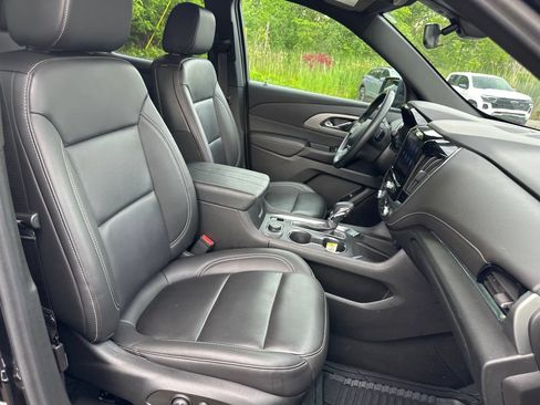 Used 2023 Chevrolet Traverse LT w/ LPO, Floor Liner Package AWD/4WD image 33