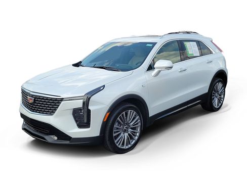 Used 2025 Cadillac XT4 Premium Luxury w/ Technology Package AWD/4WD image 3