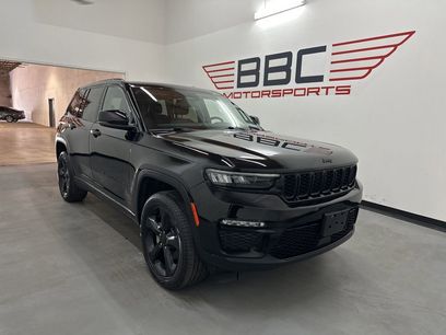 Used 2023 Jeep Grand Cherokee Limited w/ Black Appearance Package