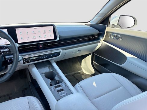 Used 2025 Hyundai Ioniq 6 SEL RWD image 23