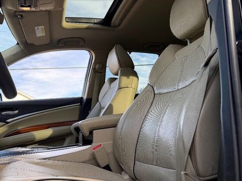 Used 2017 Acura MDX SH-AWD w/ Advance Package image 12