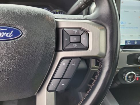 Certified 2022 Ford F250 Platinum w/ FX4 Off-Road Package image 28