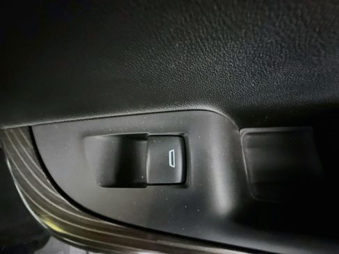 Used 2017 GMC Acadia SLT FWD image 35