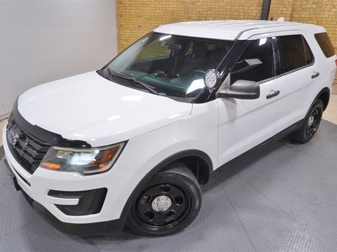 Used 2017 Ford Explorer 4WD Police Interceptor image 2