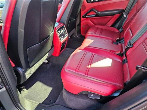 Used 2023 Porsche Cayenne S image 19