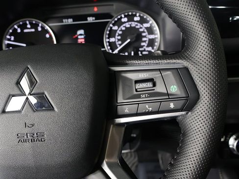 New 2026 Mitsubishi Outlander SE FWD image 43