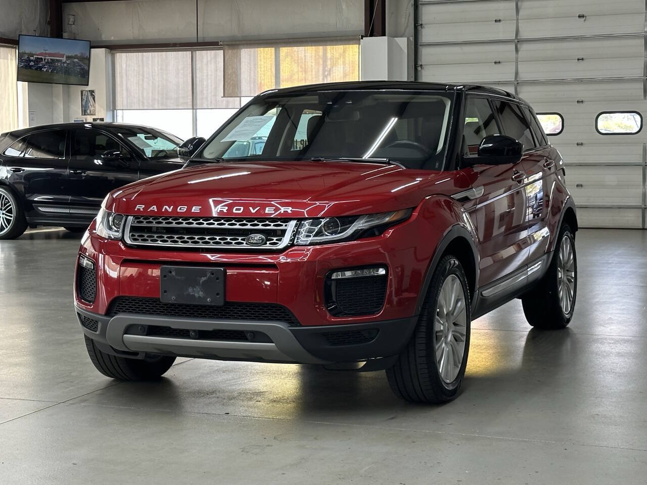 Used 2019 Land Rover Range Rover Evoque HSE AWD/4WD image 5