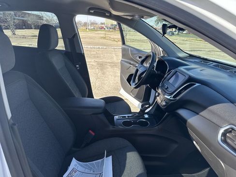 Used 2022 Chevrolet Equinox LT image 31