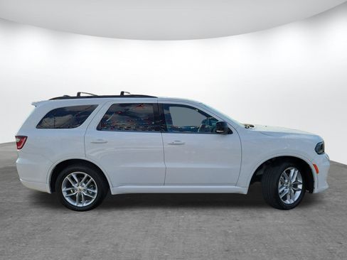 Used 2023 Dodge Durango GT image 4