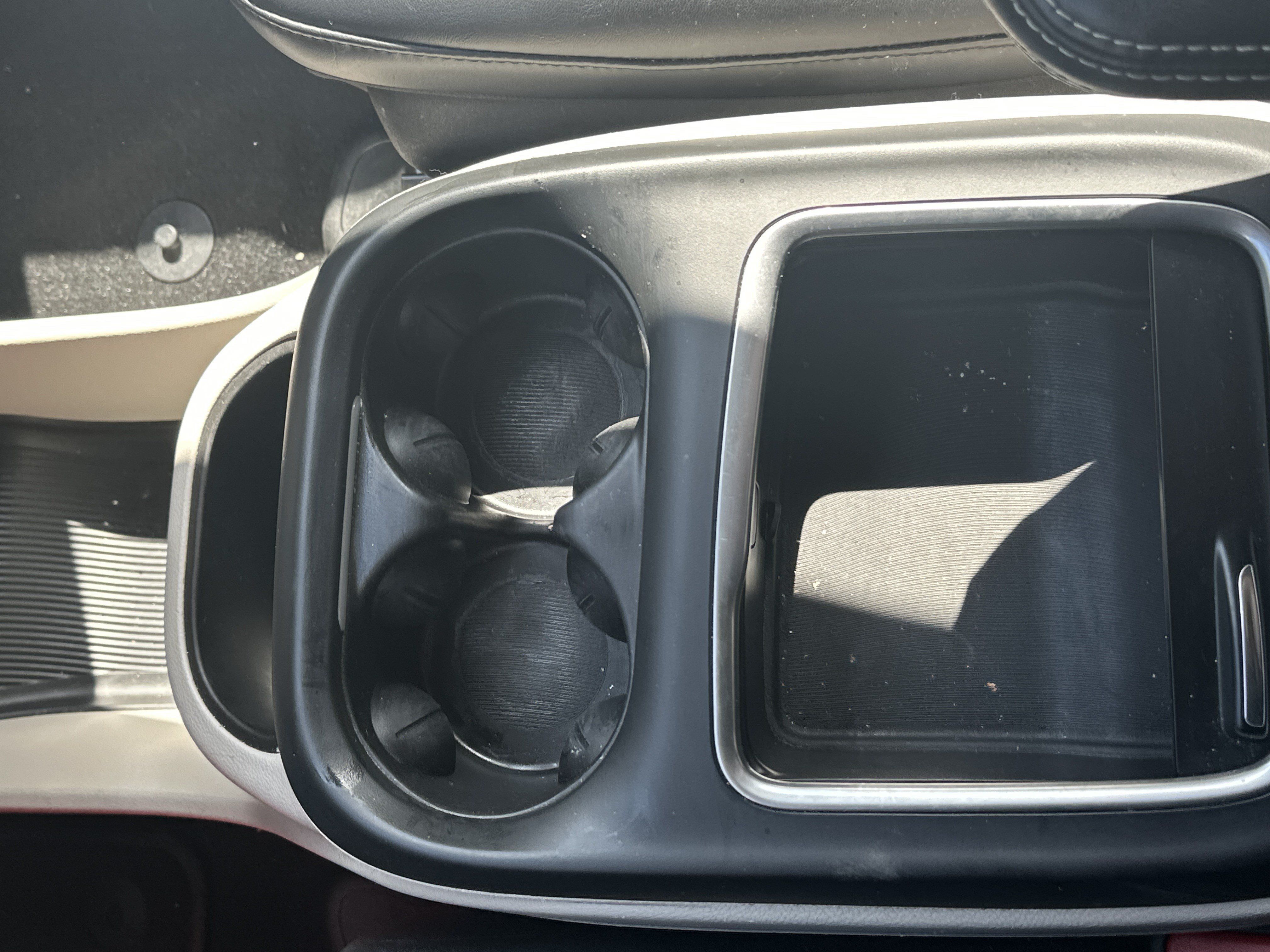 Used 2023 Chrysler Pacifica Touring-L FWD image 25