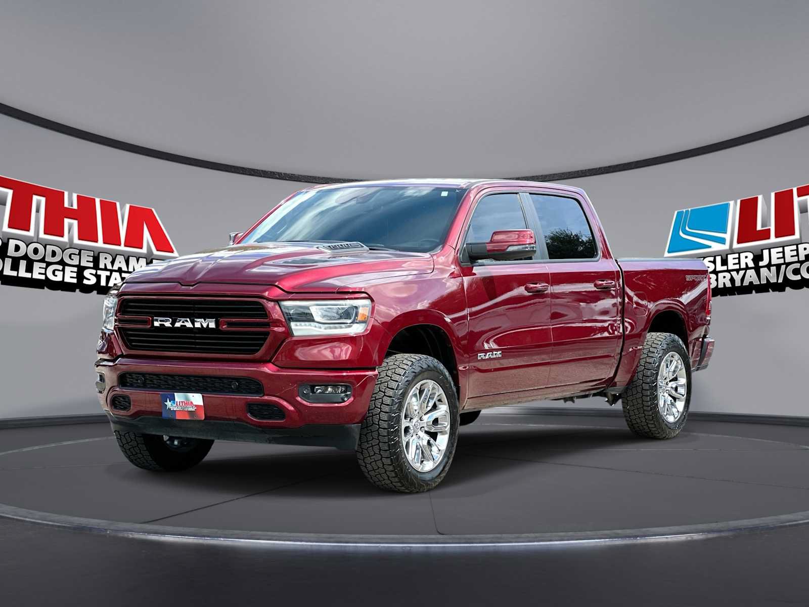 Used 2023 RAM 1500 Laramie AWD/4WD image 1