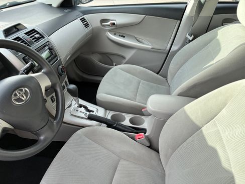 Used 2012 Toyota Corolla LE image 5