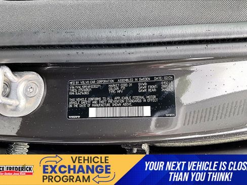 Used 2024 Volvo XC90 B5 Plus AWD/4WD image 29