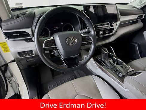 Certified 2021 Toyota Highlander Platinum AWD/4WD image 7