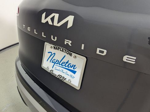 Used 2025 Kia Telluride S FWD image 7
