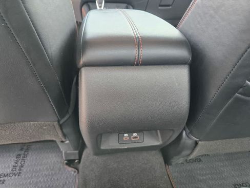 Used 2024 Nissan Altima 2.5 SR FWD image 12