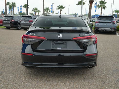 Used 2023 Honda Civic Sport image 6