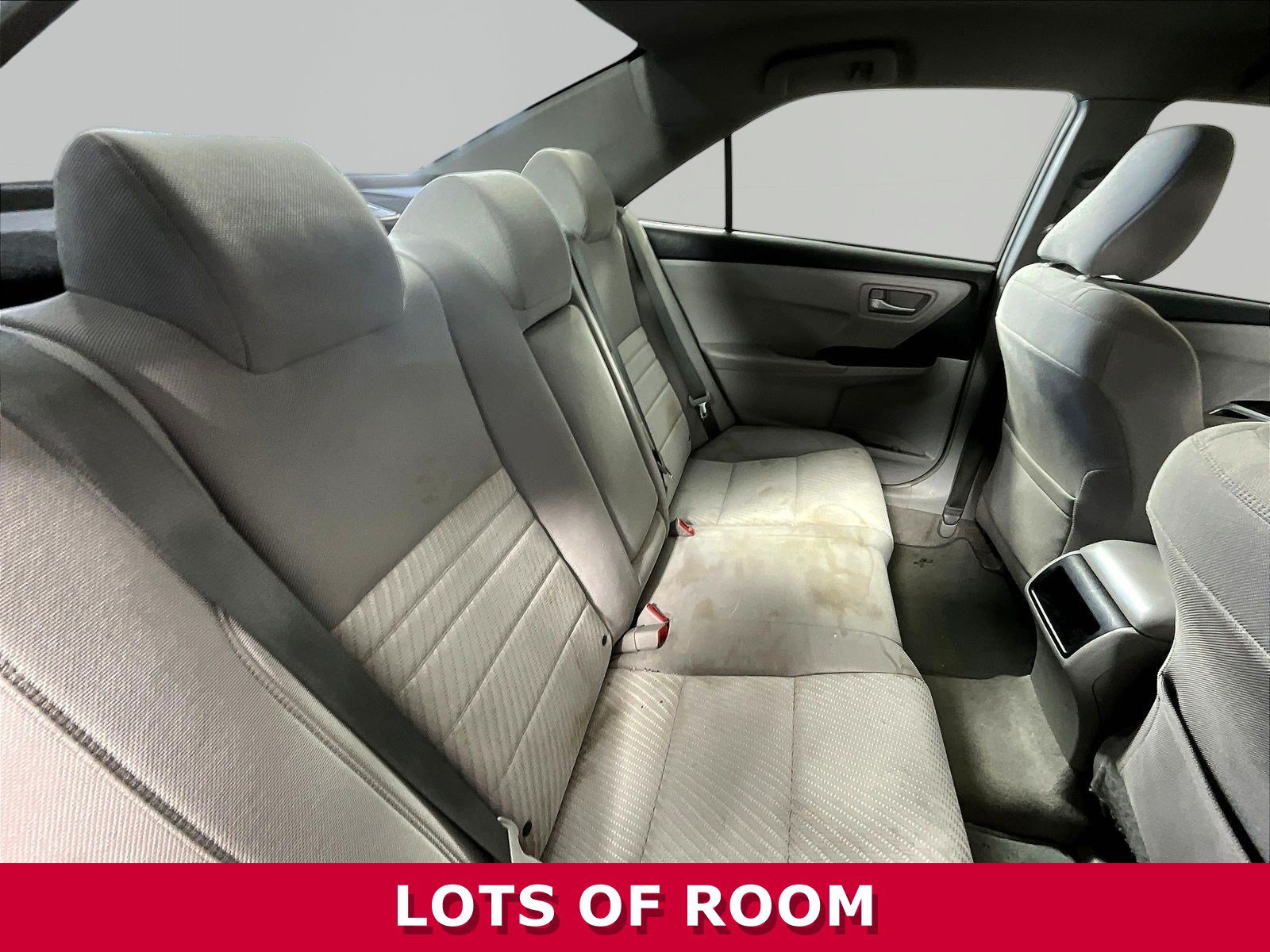 Used 2016 Toyota Camry LE FWD image 23