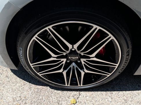Used 2022 Kia Stinger GT1 AWD/4WD image 18
