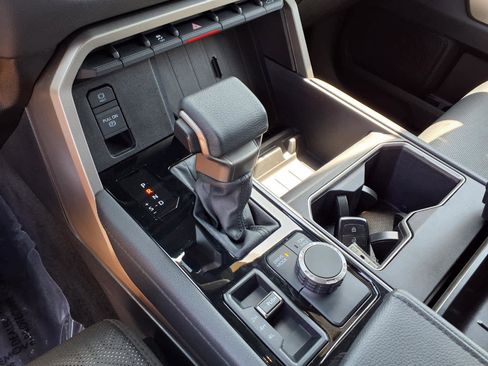 Certified 2025 Toyota Tundra Limited AWD/4WD image 26