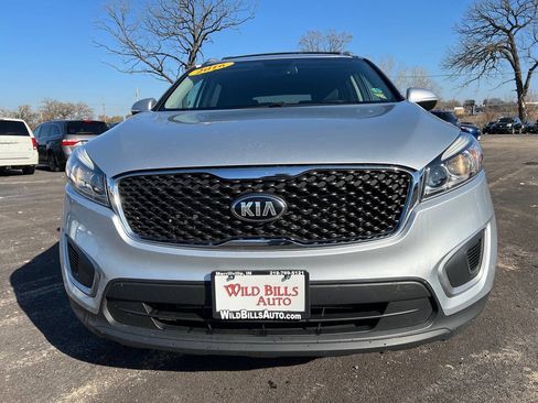 Used 2016 Kia Sorento FWD w/ LX Convenience Package image 3