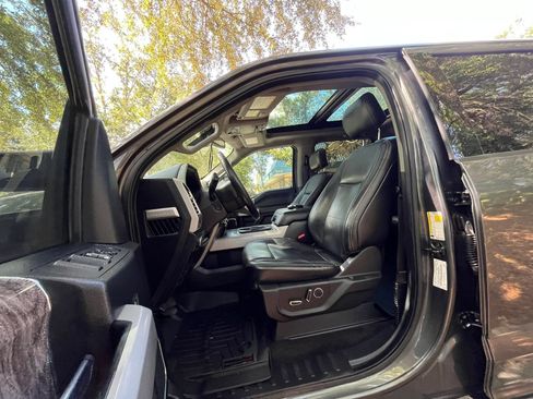 Used 2017 Ford F250 Lariat w/ Lariat Ultimate Package AWD/4WD image 13