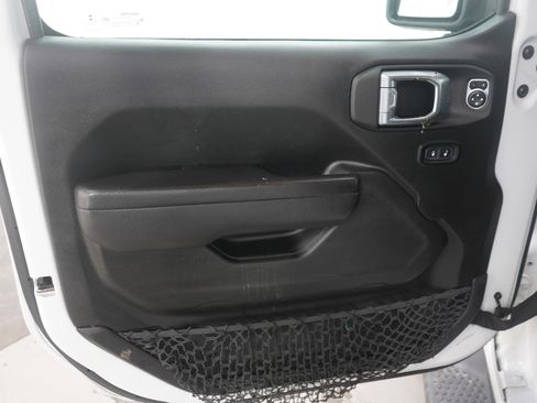 Used 2023 Jeep Wrangler Sport image 21