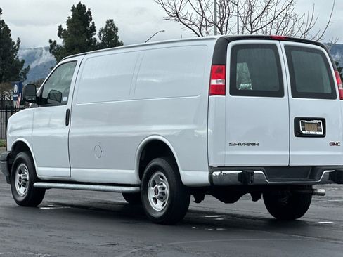 Used 2024 GMC Savana 2500 w/ Driver Convenience Package image 6