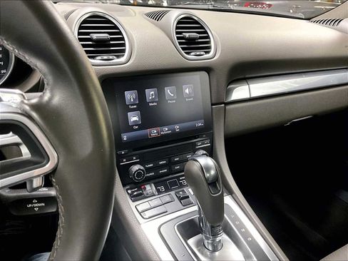 Used 2019 Porsche 718 Cayman image 17