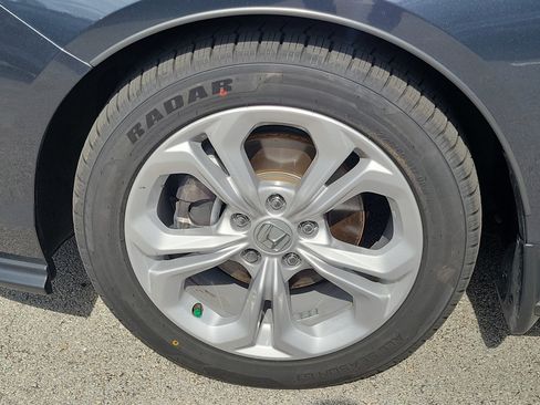 Certified 2023 Honda Accord LX image 8